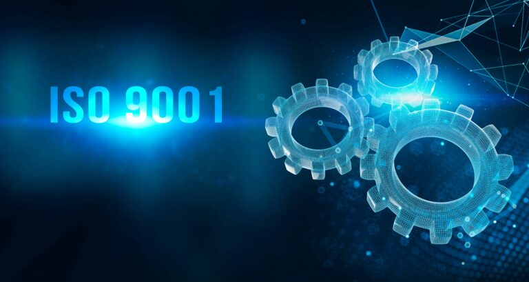 איור גלגלי שיניים עם הכיתוב ISO 9001